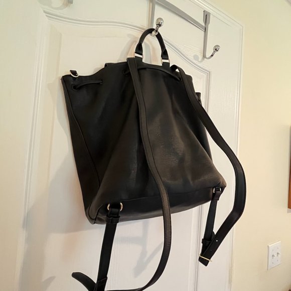 NWOT Victoria's Secret black drawstring faux leather backpack - Picture 4 of 8